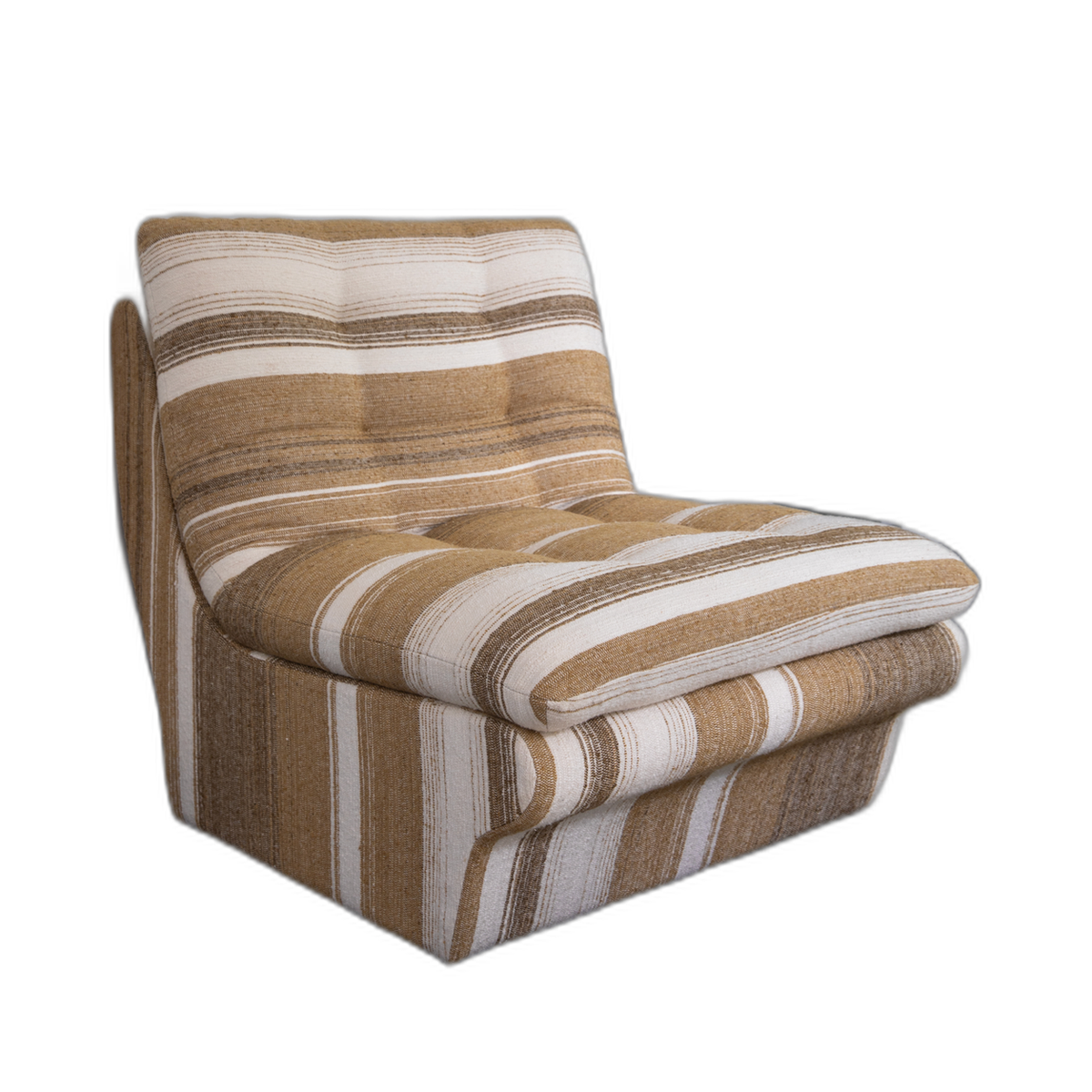 Elara Field Lounge Chair — white background 02