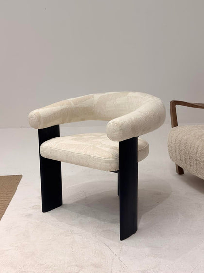 Elm Field Lounge Chair — interior view 04