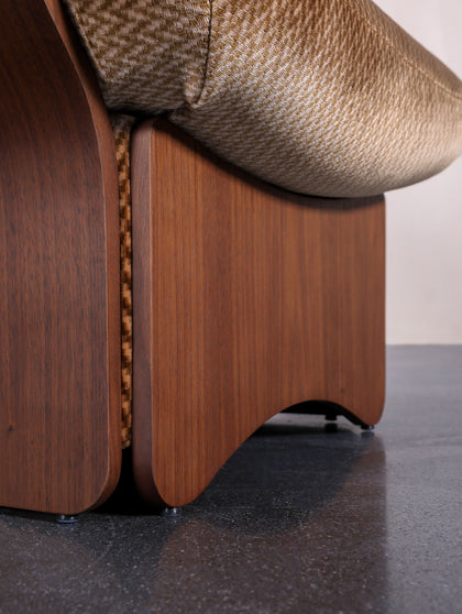 Ember Field Lounge Chair — interior view 08