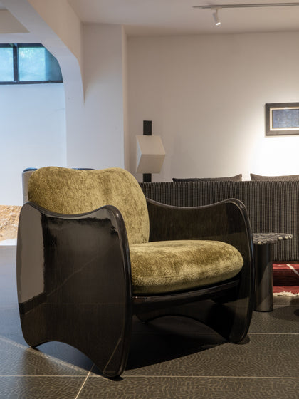 Fawn Field Lounge Chair — interior view 03
