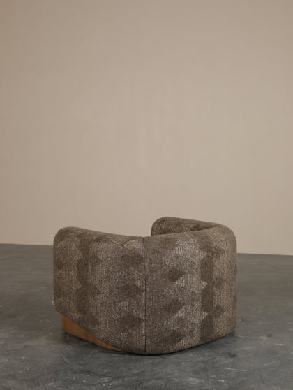 Glen Field Lounge Chair — interior view 04