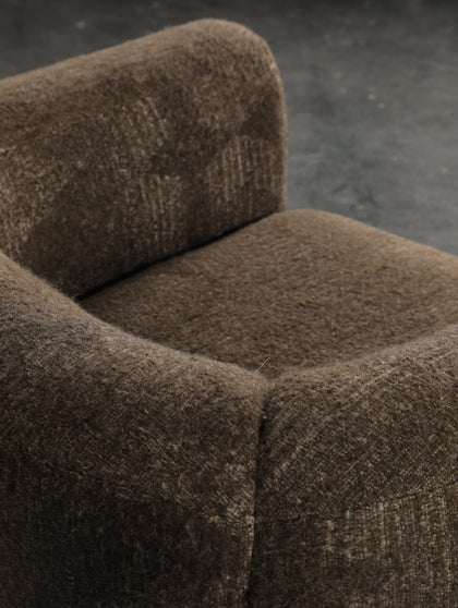 Glen Field Lounge Chair — interior view 07