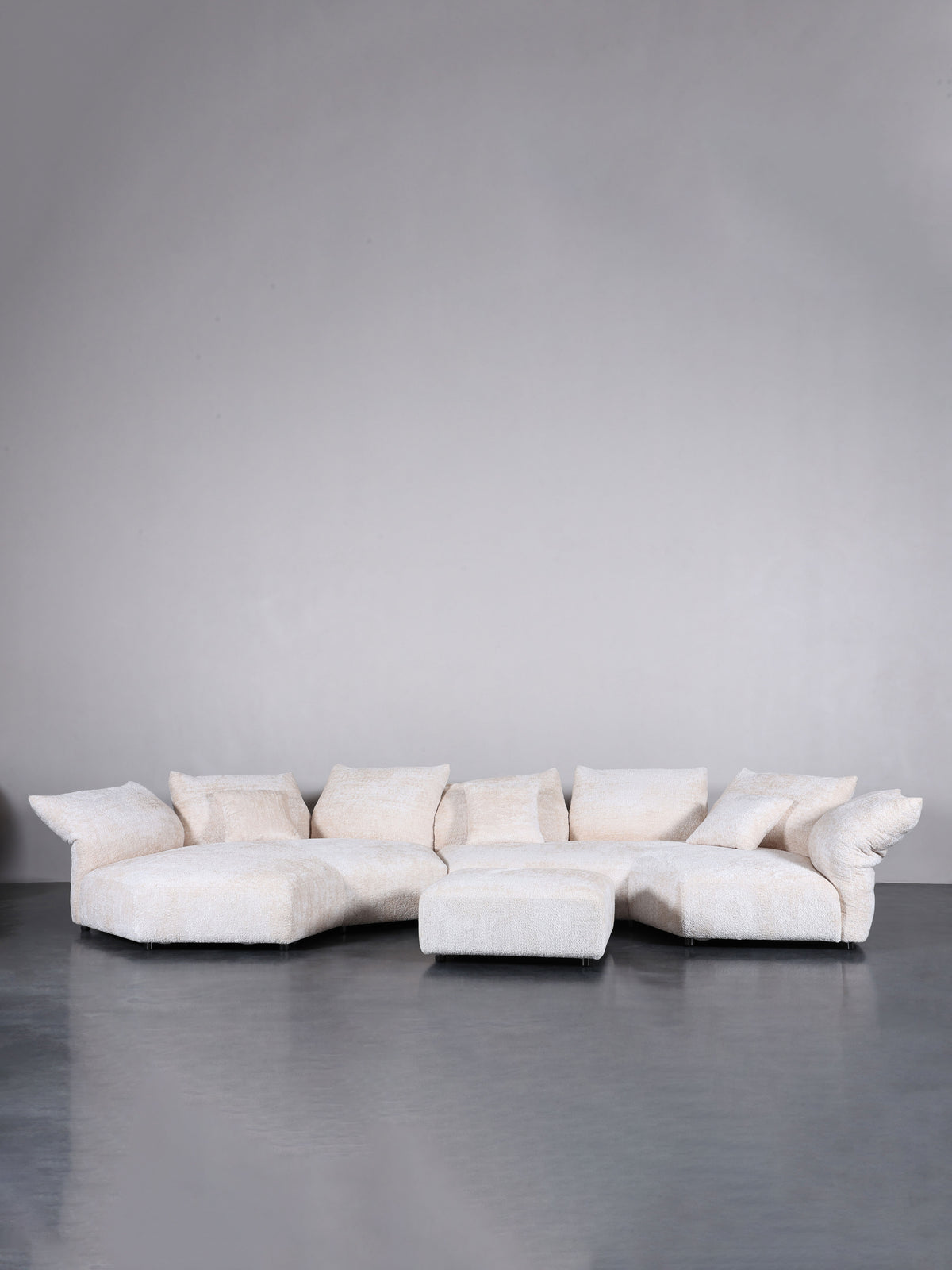 One silhouette. Your dimensions, comfort and finish.