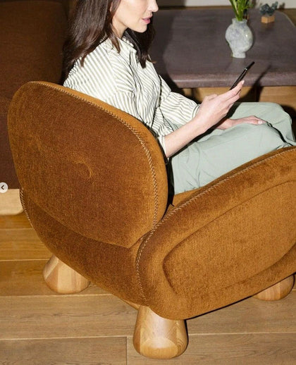 Pearl Field Sofa — interior view 06