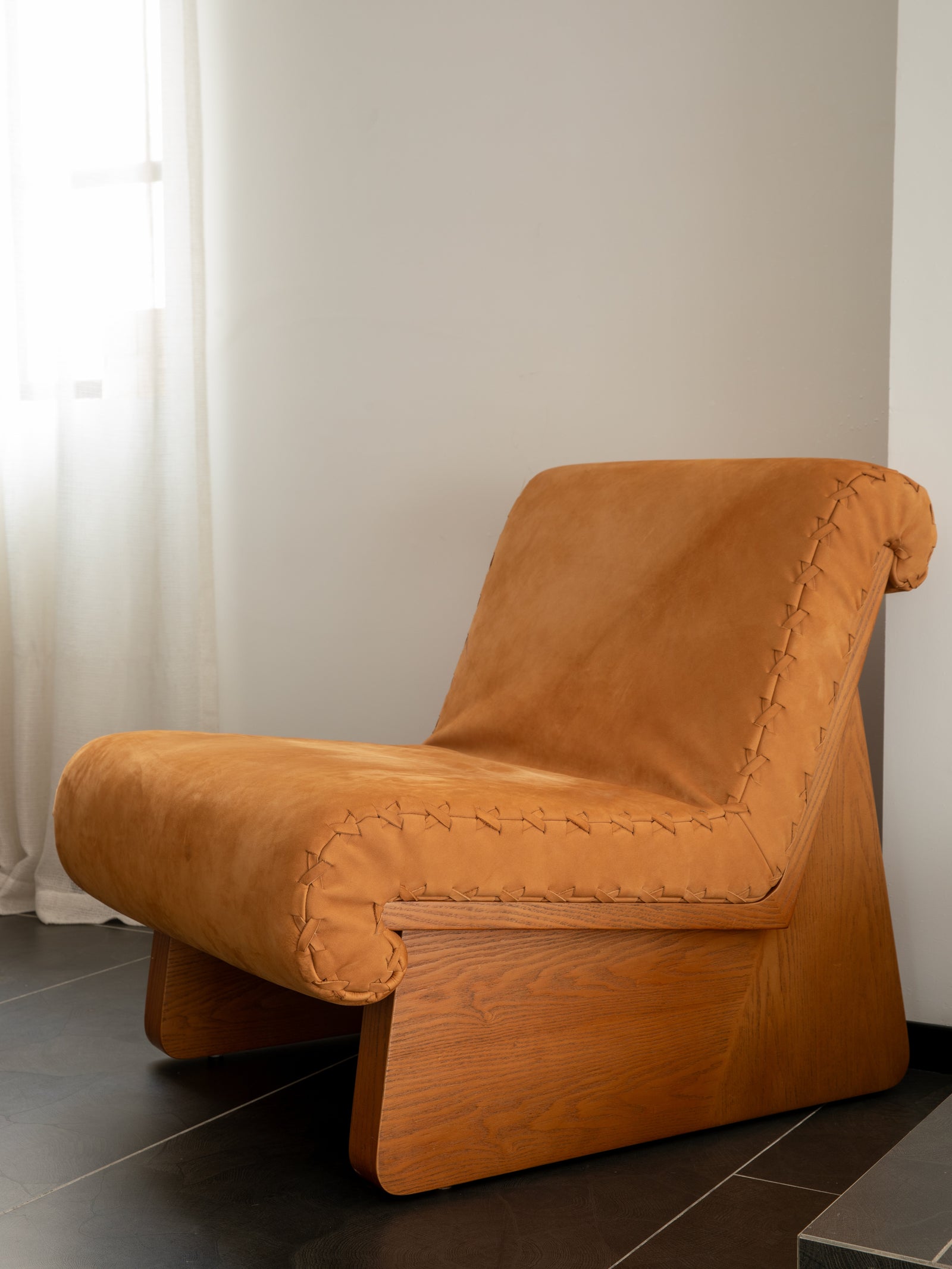 One silhouette. Your dimensions, comfort and finish.