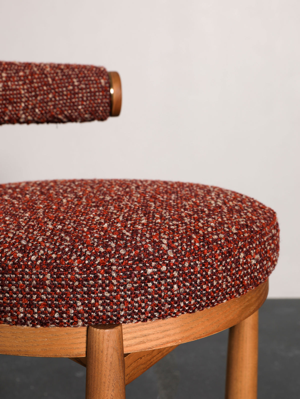 One silhouette. Your dimensions, comfort and finish.