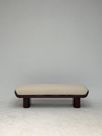 Vale Field Stool — interior view 04