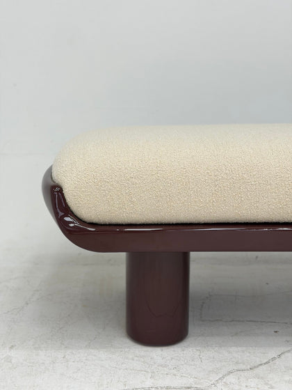 Vale Field Stool — interior view 06