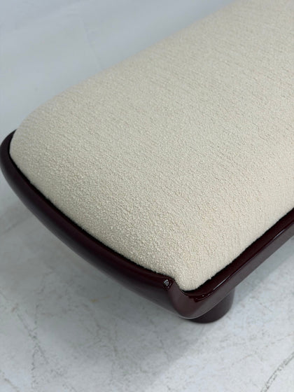 Vale Field Stool — interior view 07