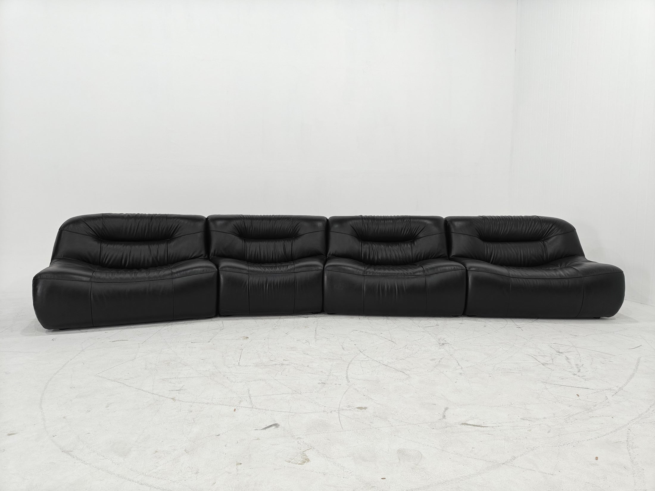 A00021 Sofa in a finished interior.