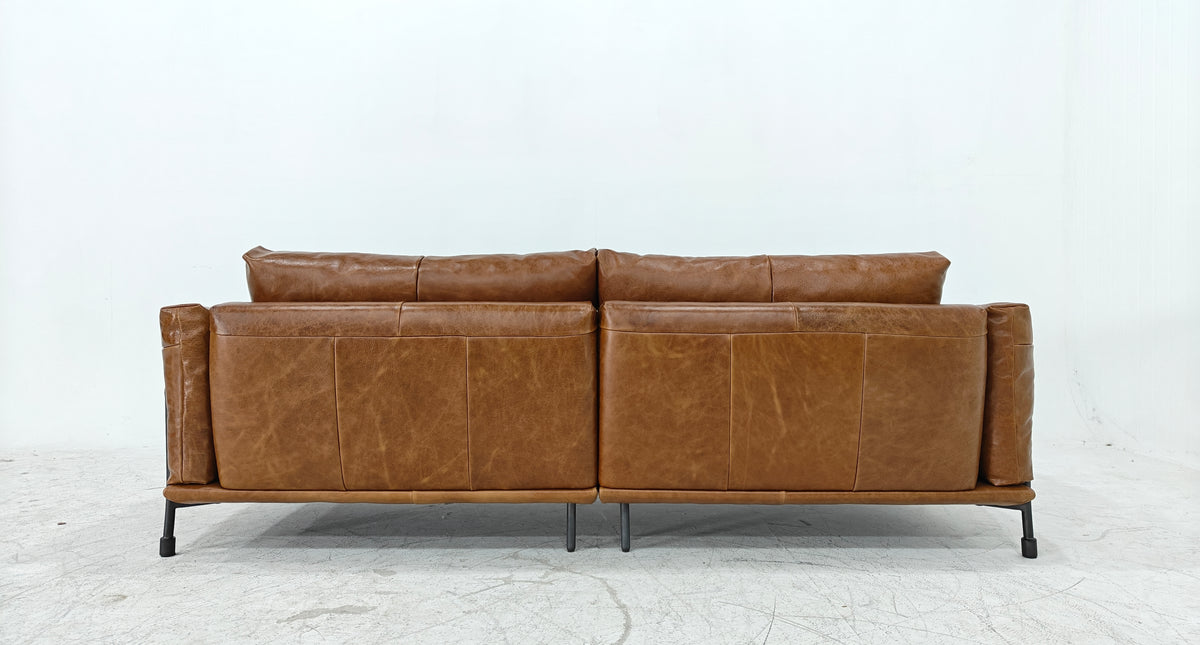 One silhouette. Your dimensions, comfort and finish.