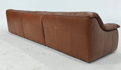 A00028 A00028 Sofa — view 05