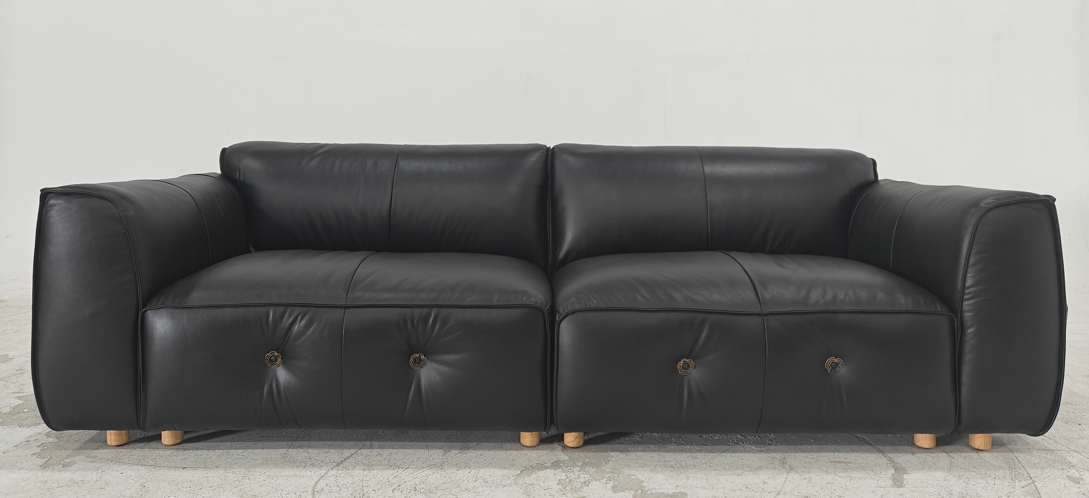 A00031 Sofa in a finished interior.