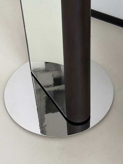 Aurelia Form Decorative Object — interior view 07