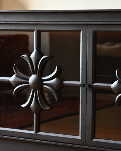Cedar Form Dresser — interior view 03