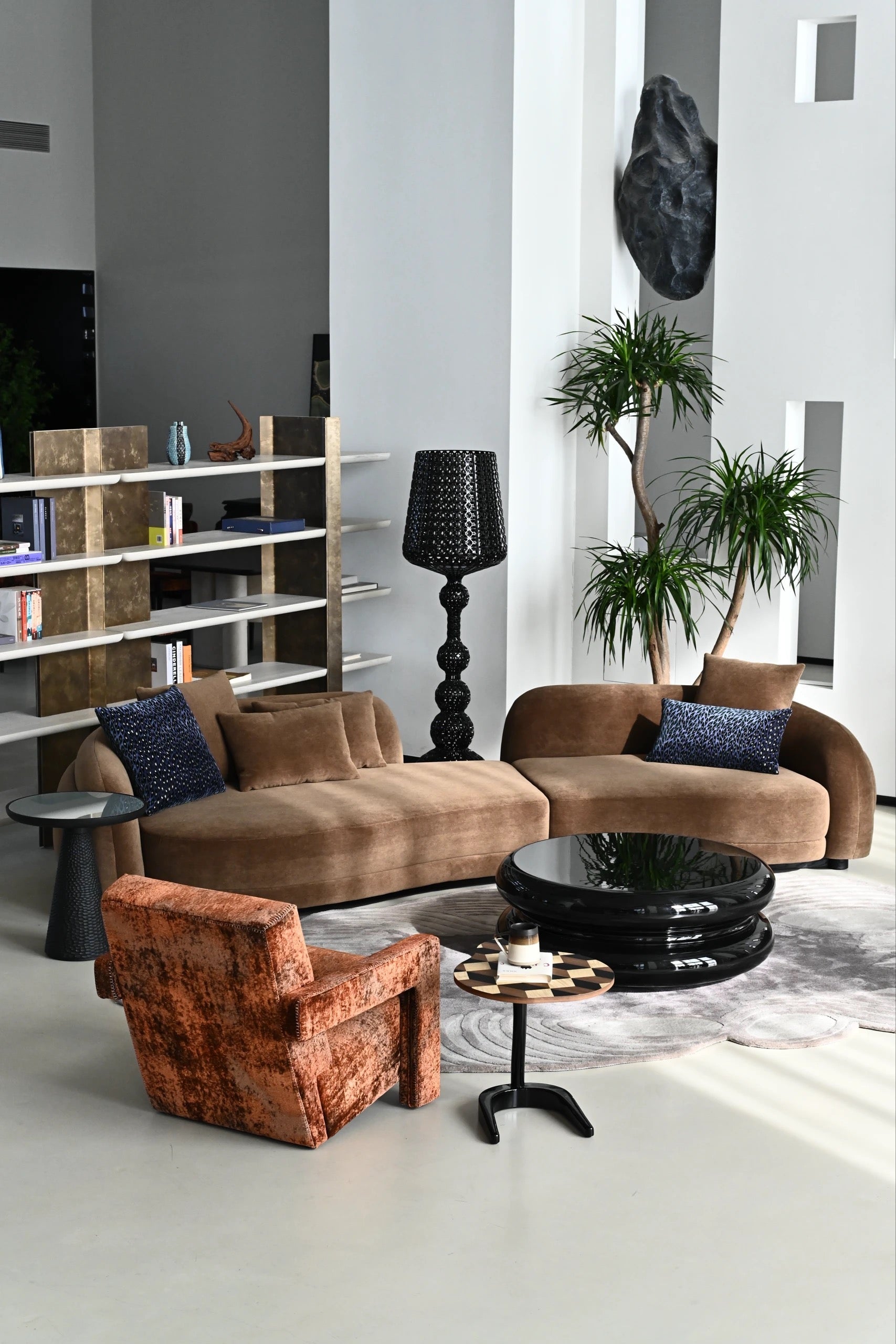 Elara Form Sofa — interior view 03