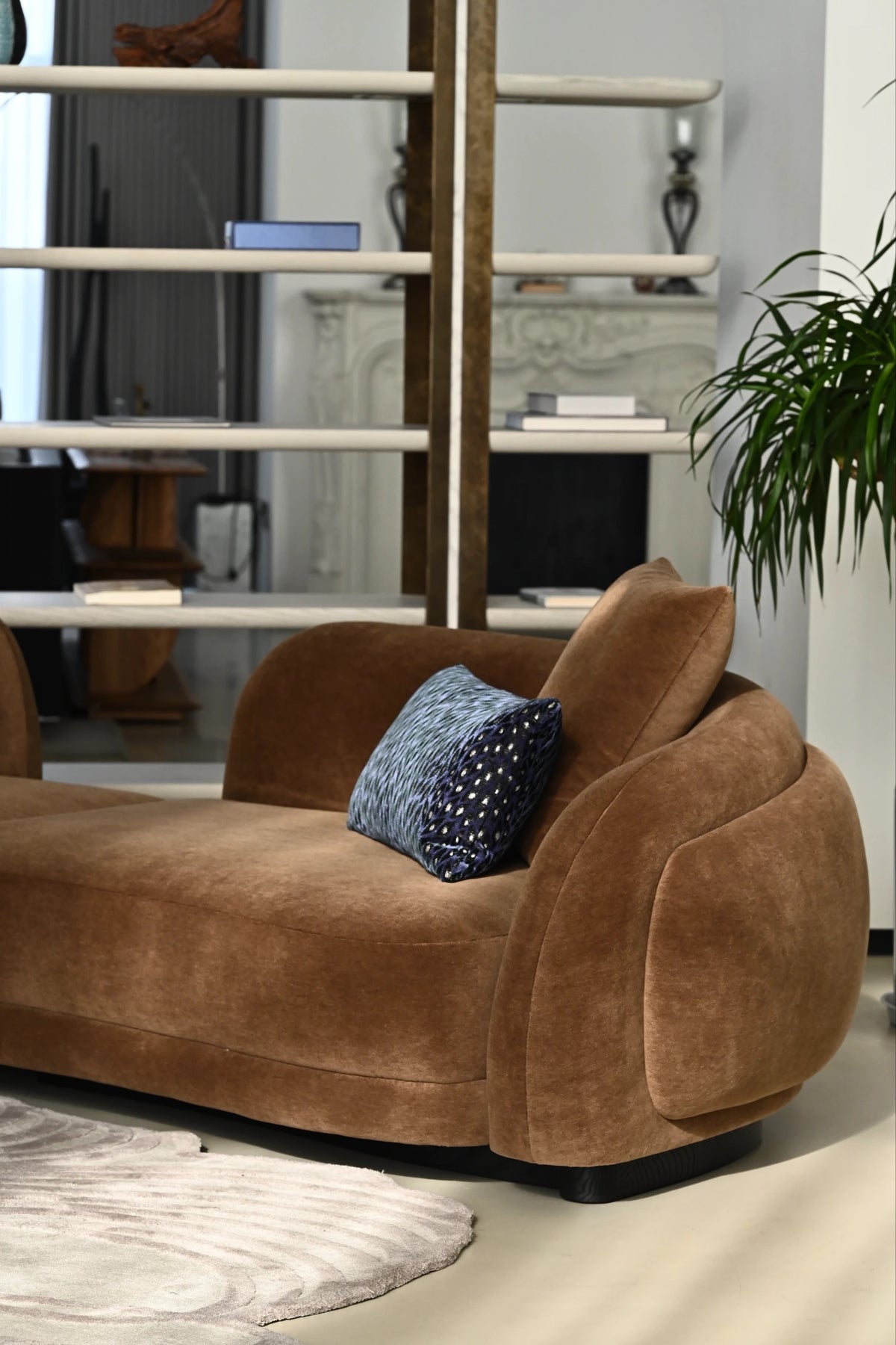 One silhouette. Your dimensions, comfort and finish.