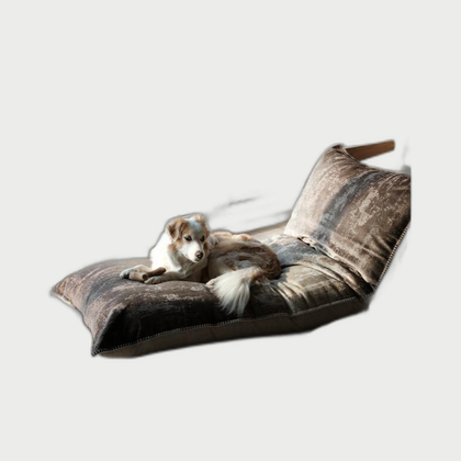 Willow Form Decorative Object — neutral background 01