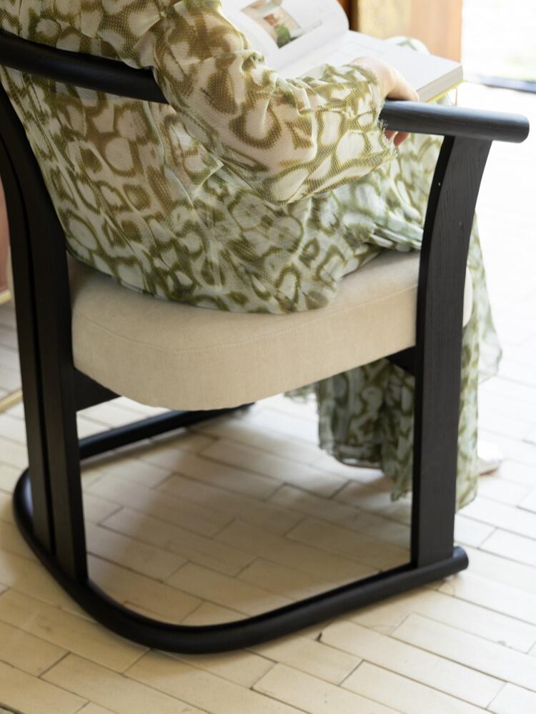One silhouette. Your dimensions, comfort and finish.
