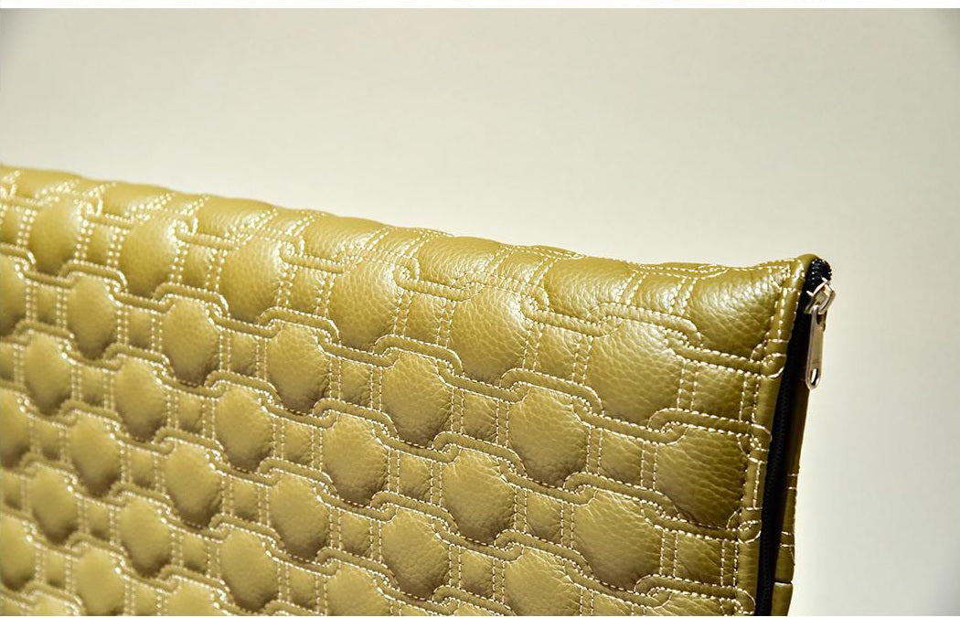 One silhouette. Your dimensions, comfort and finish.