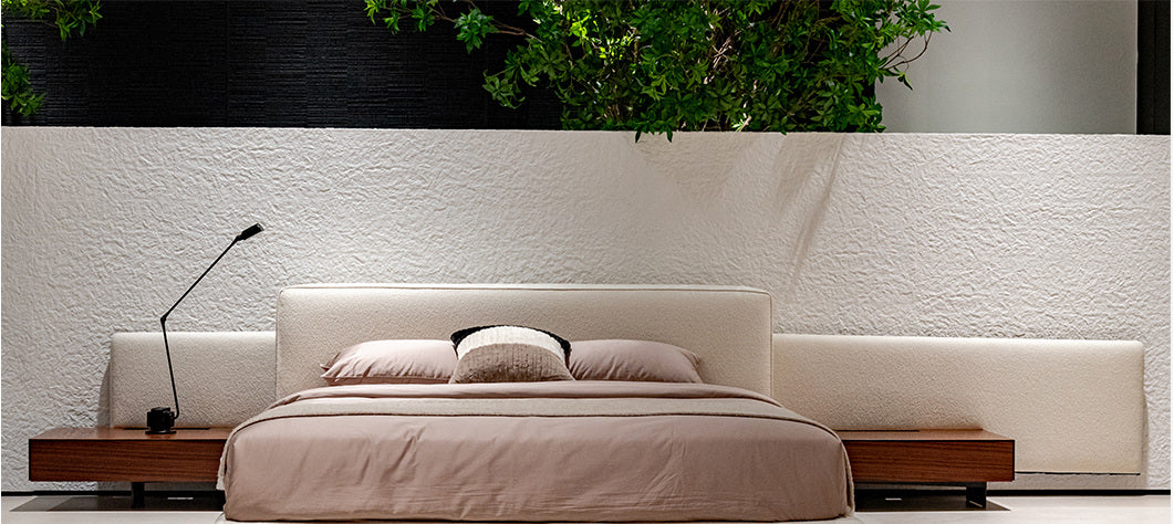 A00190 Bed in a finished interior.