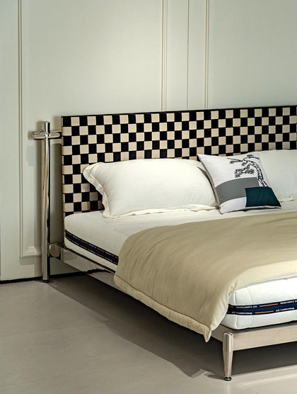 A00207 A00207 Bed — view 02