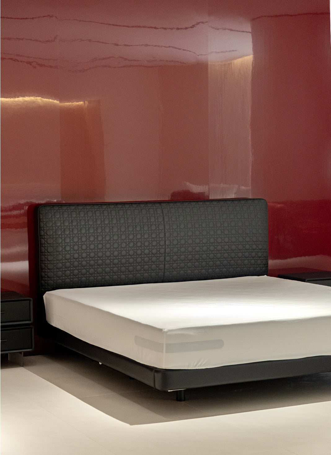 A00215 Bed in a finished interior.