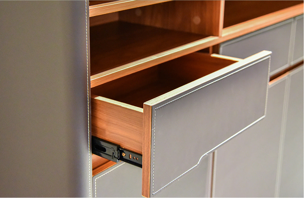 One silhouette. Your dimensions, comfort and finish.