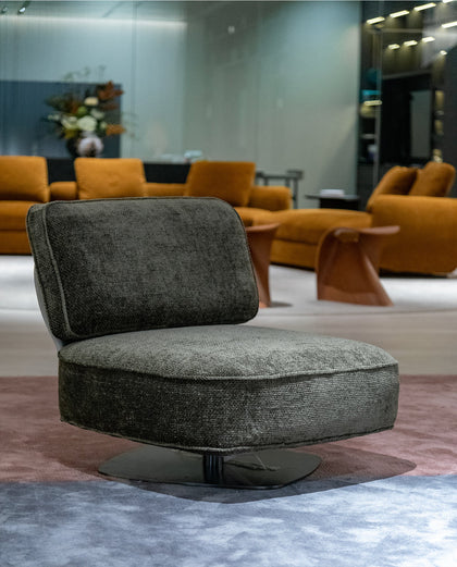A00385 A00385 Lounge Chair — view 02