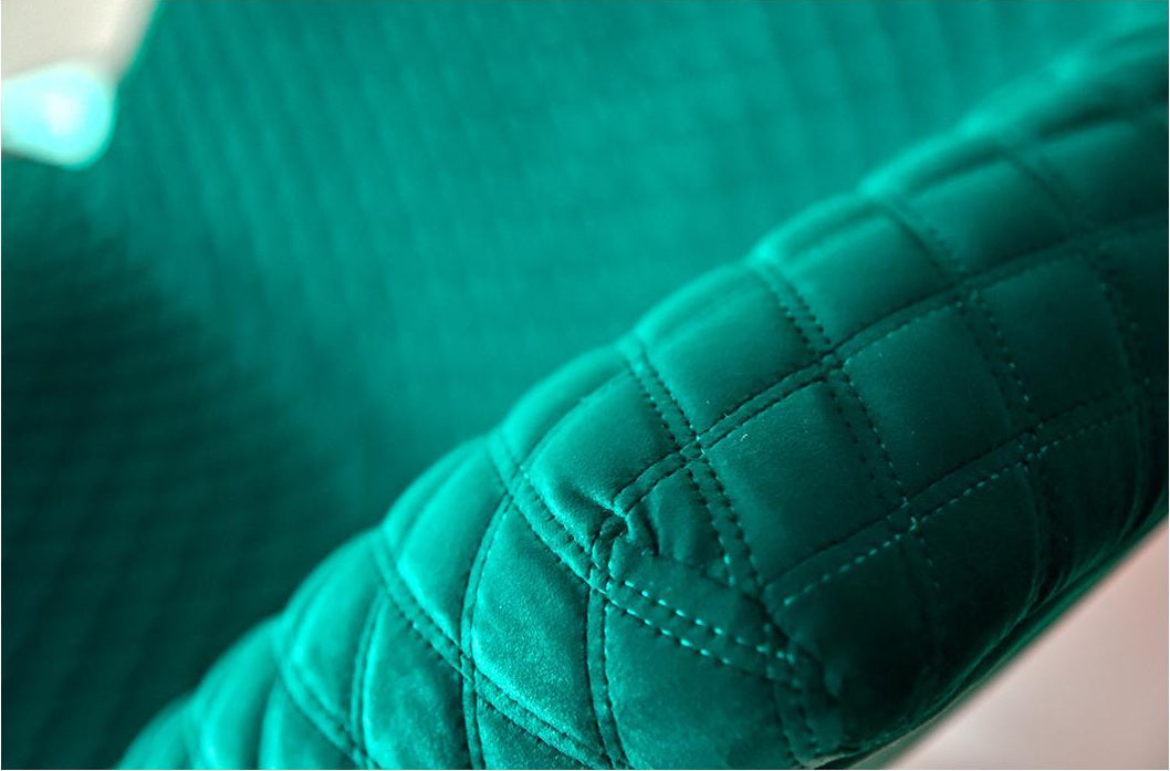 One silhouette. Your dimensions, comfort and finish.