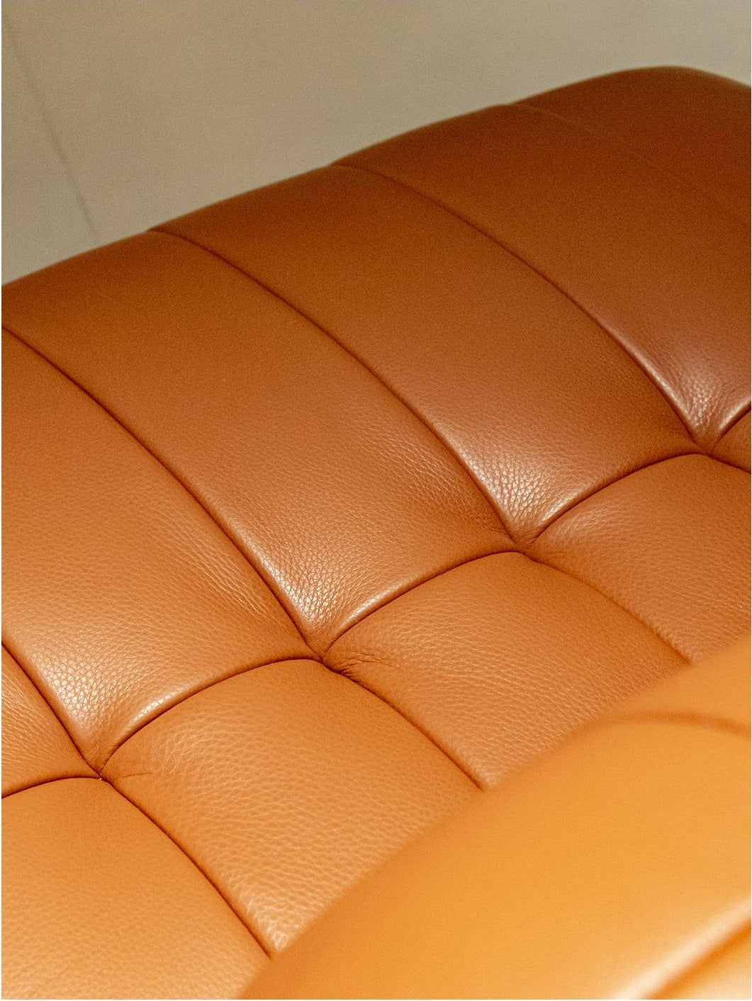 A00428 A00428 Lounge Chair — view 02