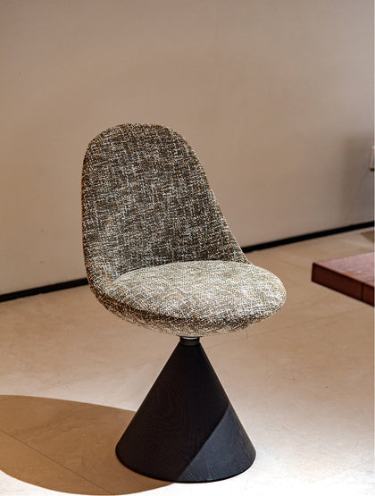 A00444 A00444 Lounge Chair — view 02