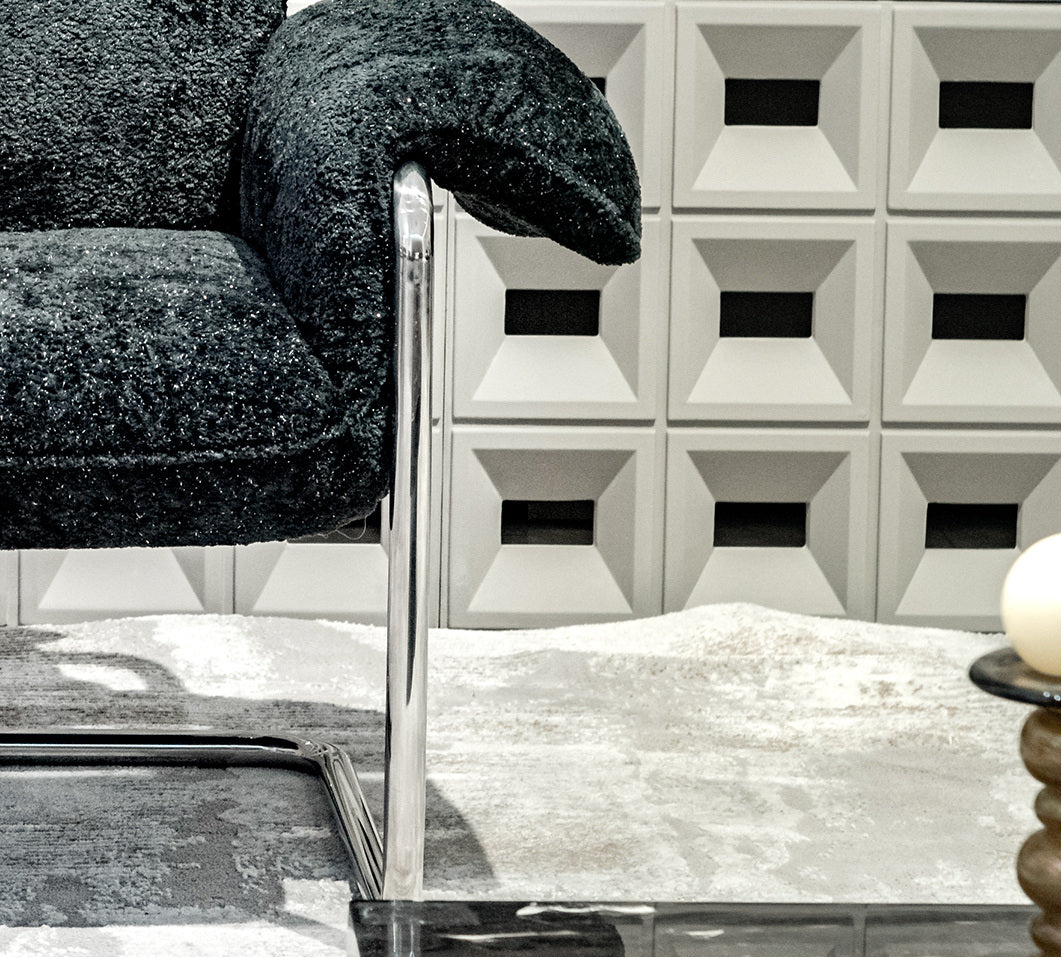 One silhouette. Your dimensions, comfort and finish.