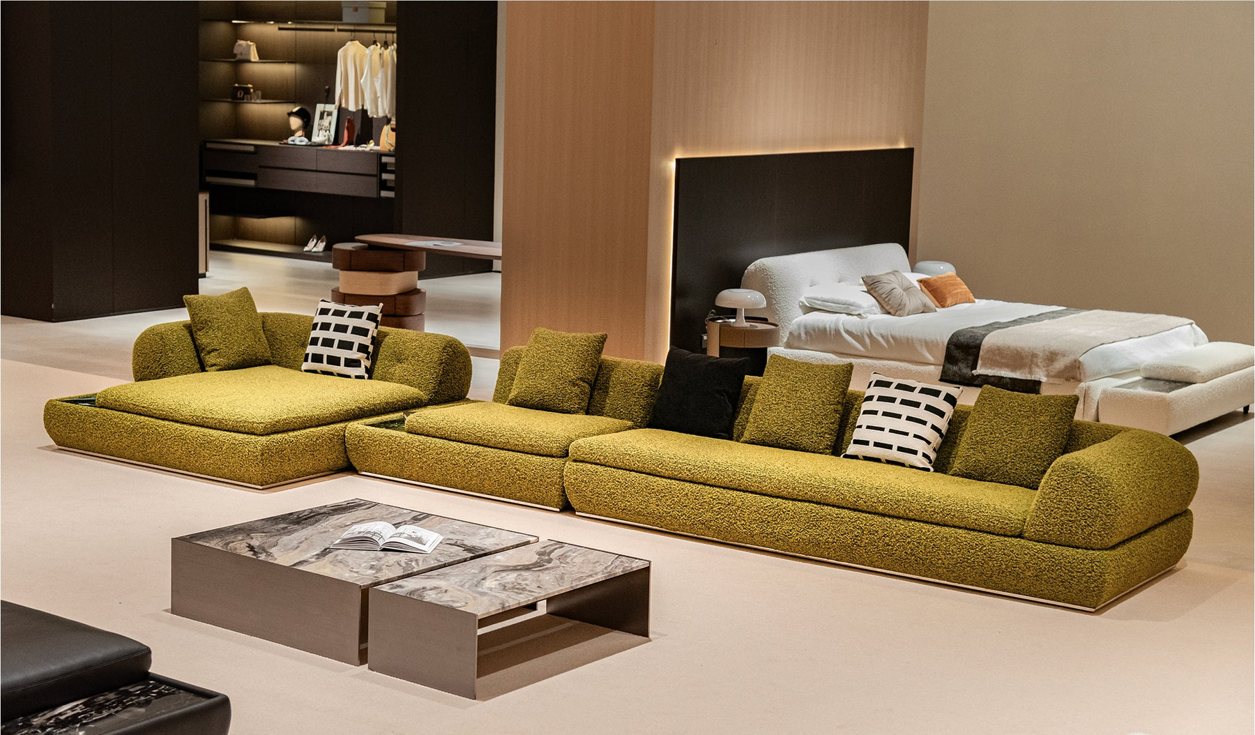 A00330 A00330 Sofa — view 06