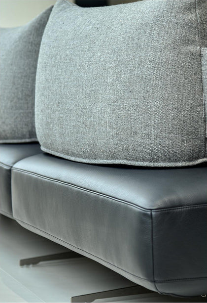 A00354 A00354 Sofa — view 02