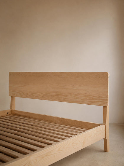 Alder Grove Bed — interior view 06