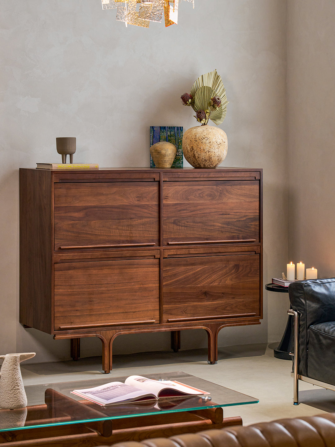 One silhouette. Your dimensions, comfort and finish.