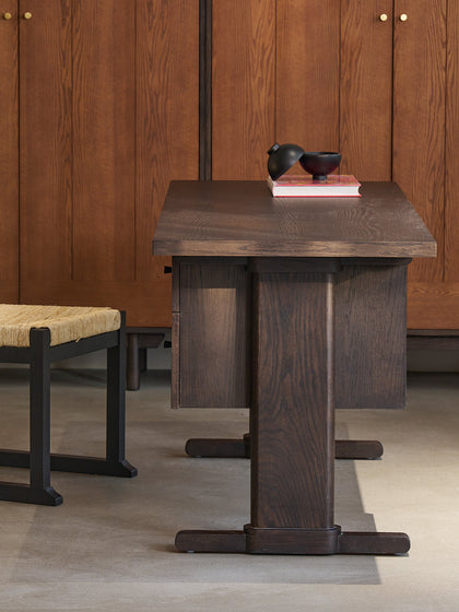 A00016 A00016 Desk — view 07