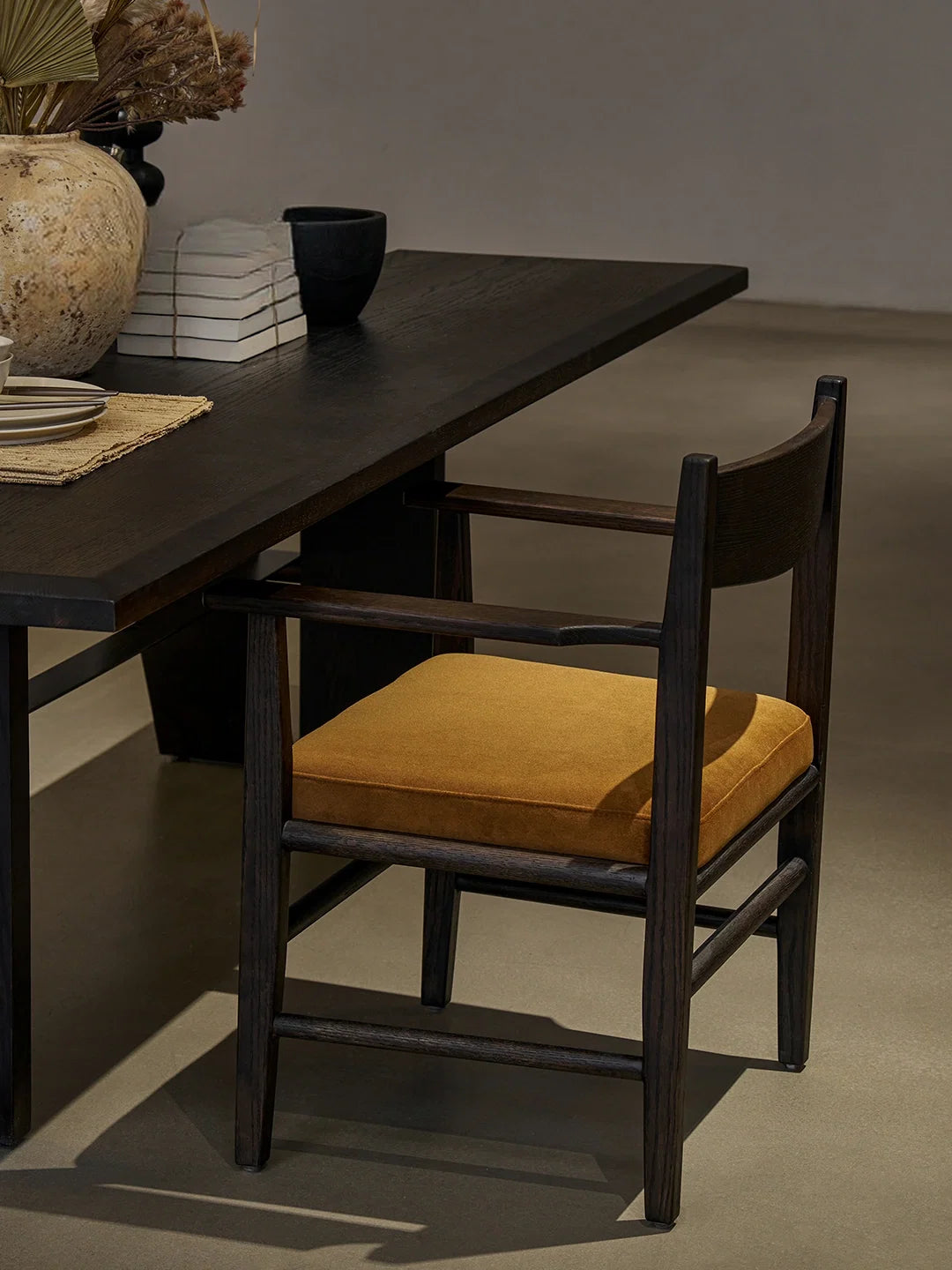 A00003 A00003 Lounge Chair — view 06