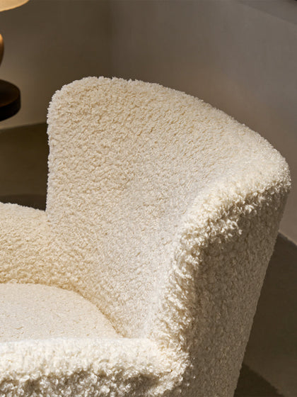A00015 A00015 Lounge Chair — view 05