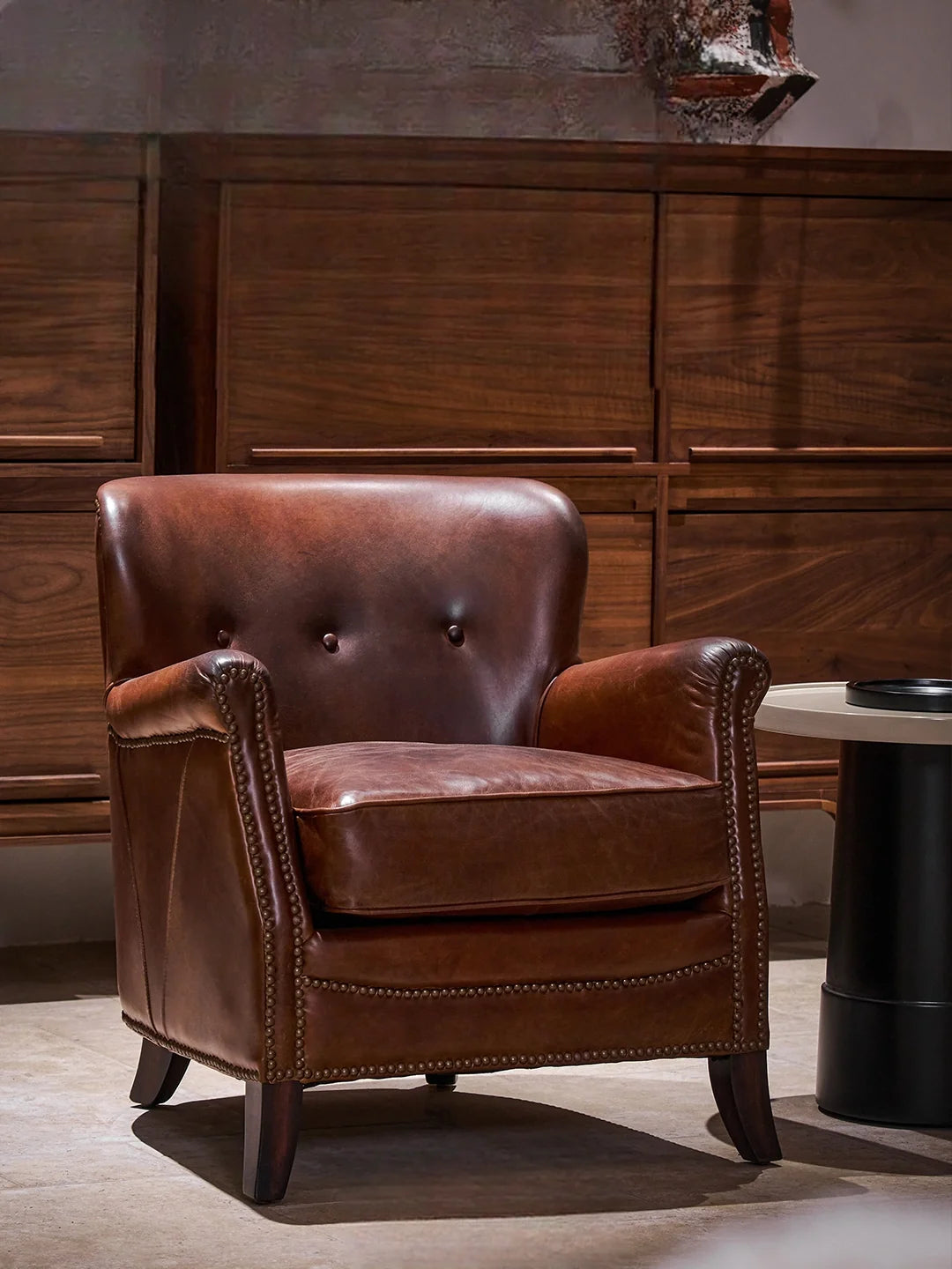 A00019 A00019 Lounge Chair — view 02