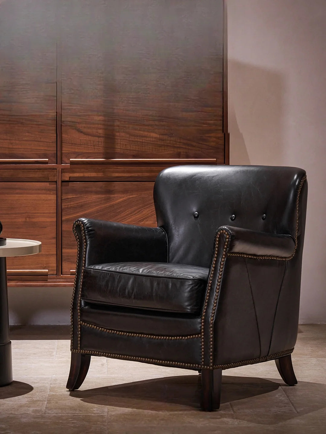 A00028 A00028 Lounge Chair — view 02