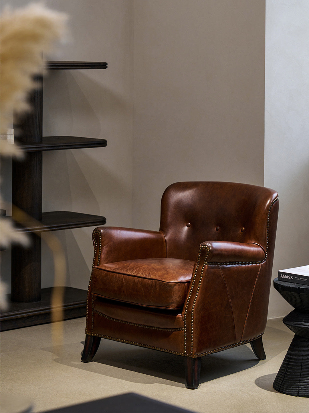 One silhouette. Your dimensions, comfort and finish.