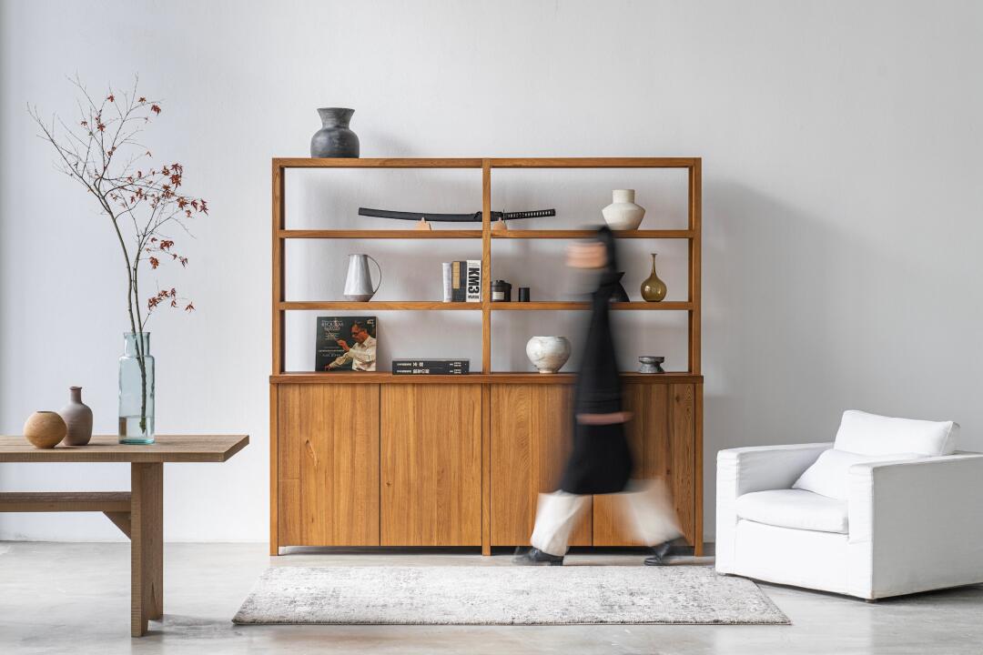 One silhouette. Your dimensions, comfort and finish.