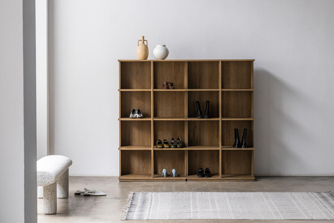 One silhouette. Your dimensions, comfort and finish.