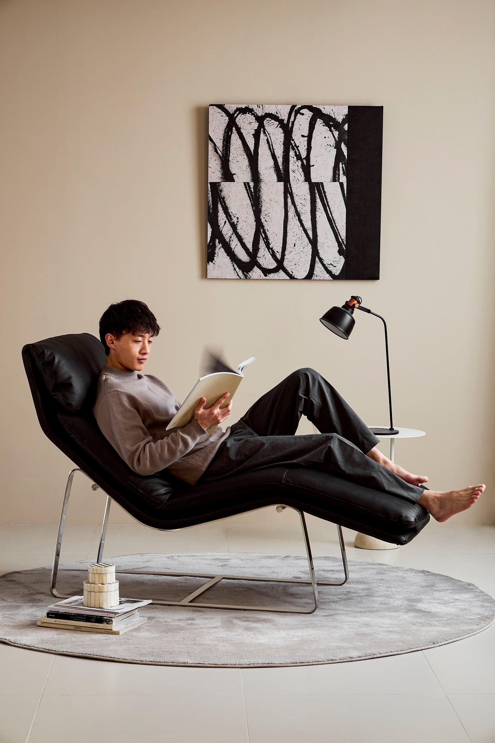One silhouette. Your dimensions, comfort and finish.