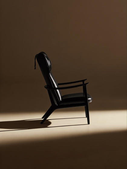Selene Haven Lounge Chair — interior view 05