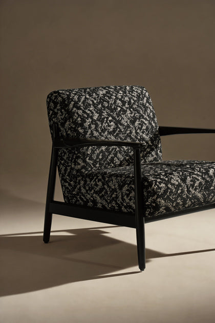 Sylvan Haven Lounge Chair — interior view 03