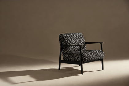Sylvan Haven Lounge Chair — interior view 07