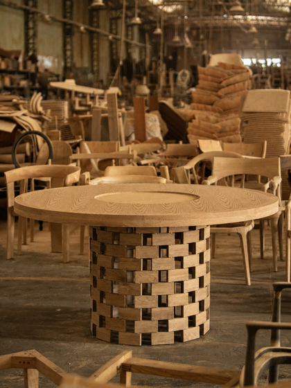 A00037 A00037 Dining Table — view 02